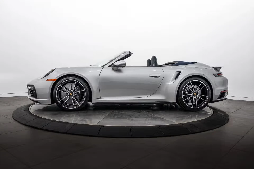 2022 Porsche 911 - Image 11 of 31