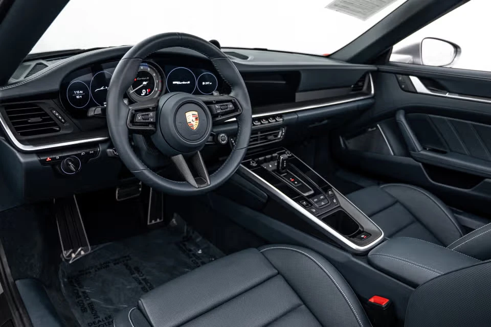2022 Porsche 911 - Image 27 of 31