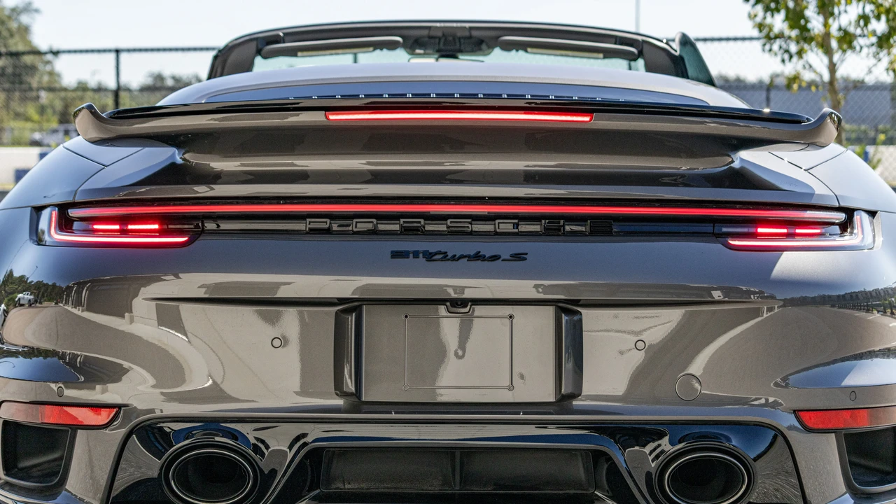 2022 Porsche 992 Turbo S - Image 25 of 31