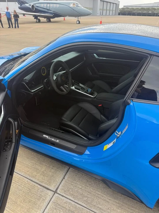 2022 Porsche 992 Turbo S - Image 7 of 11