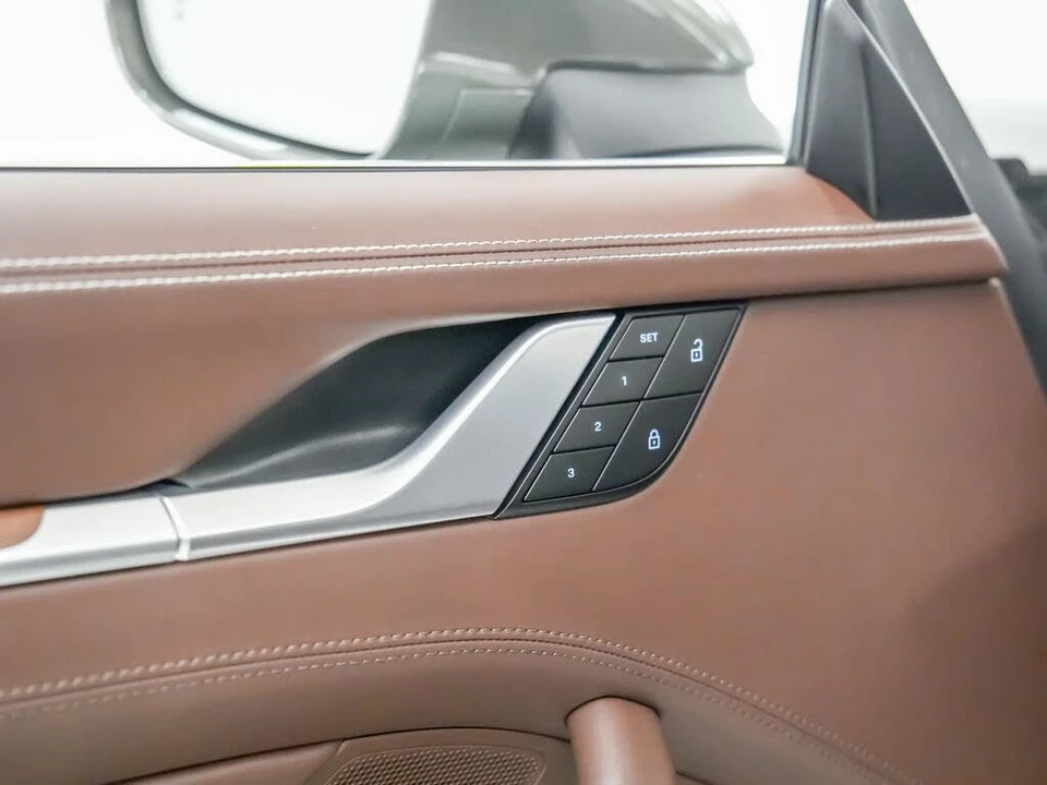 2022 Porsche 992 Turbo S - Image 18 of 31