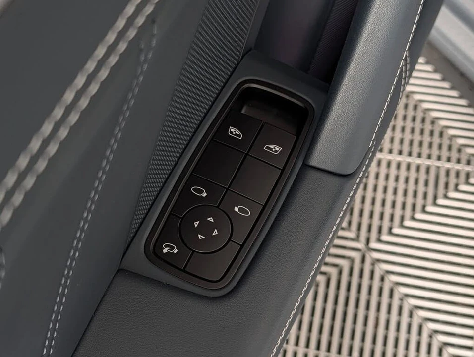 2022 Porsche 992 Turbo S - Image 26 of 31