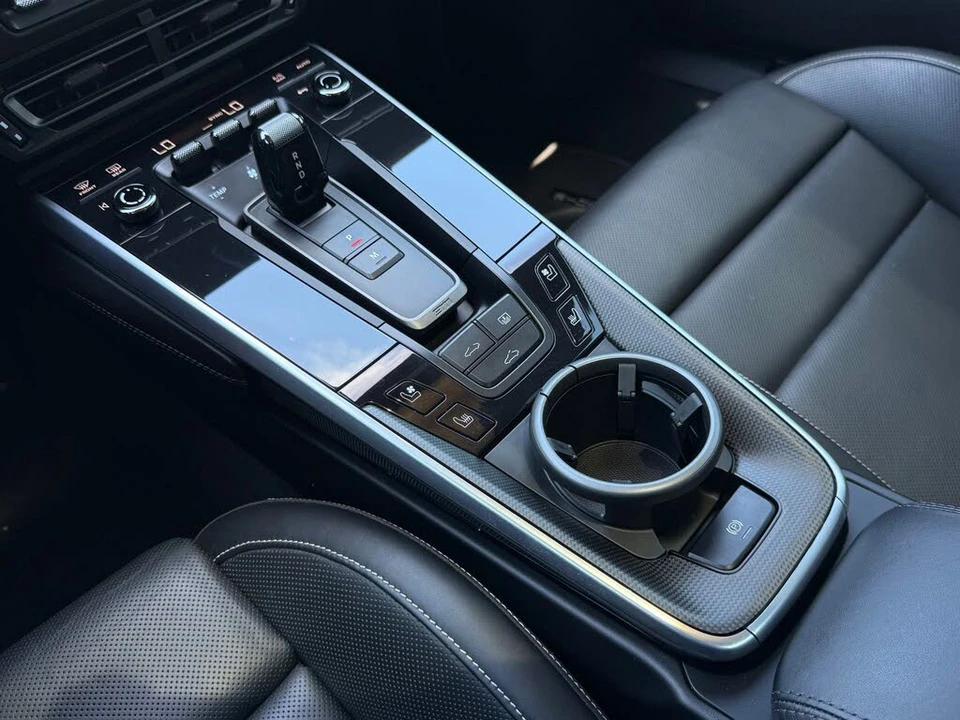 2022 Porsche 992 Turbo S - Image 23 of 31