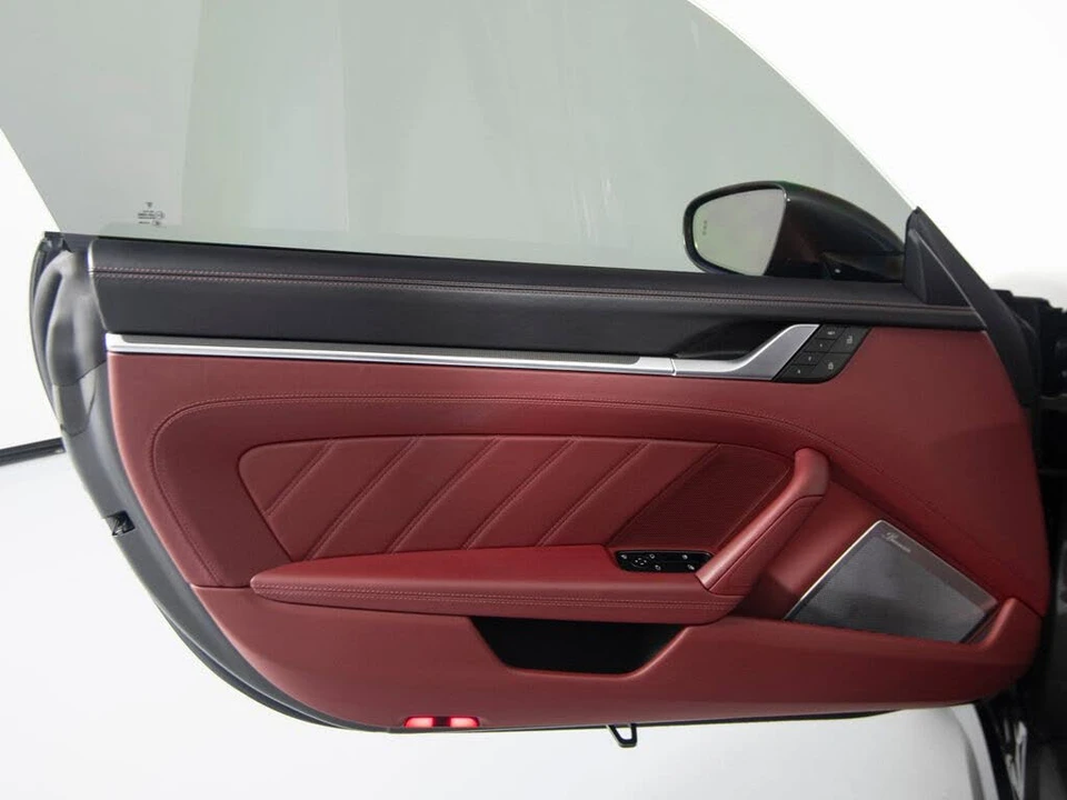2022 Porsche 992 Turbo S - Image 19 of 31