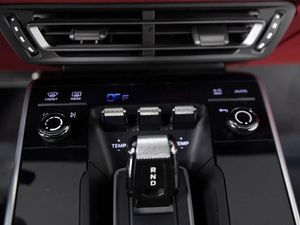 2022 Porsche 992 Turbo S - Image 28 of 31