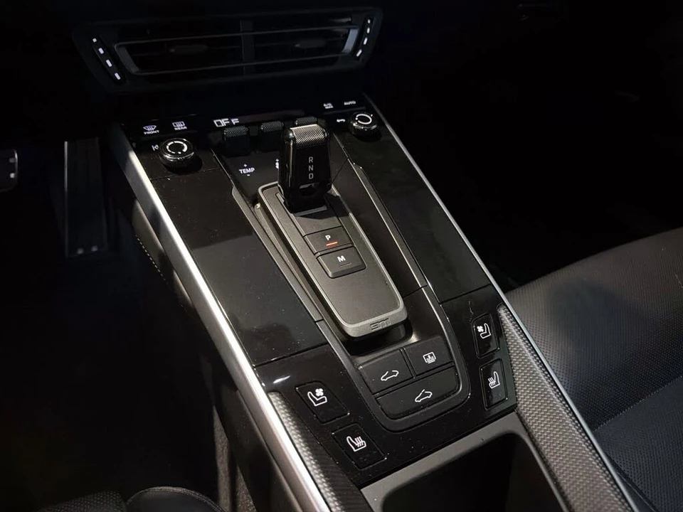 2022 Porsche 992 Turbo S - Image 19 of 24