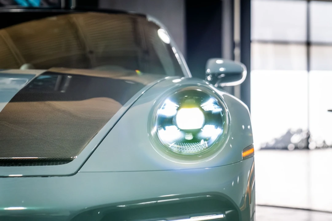 2022 Porsche 992 Turbo S - Image 28 of 31