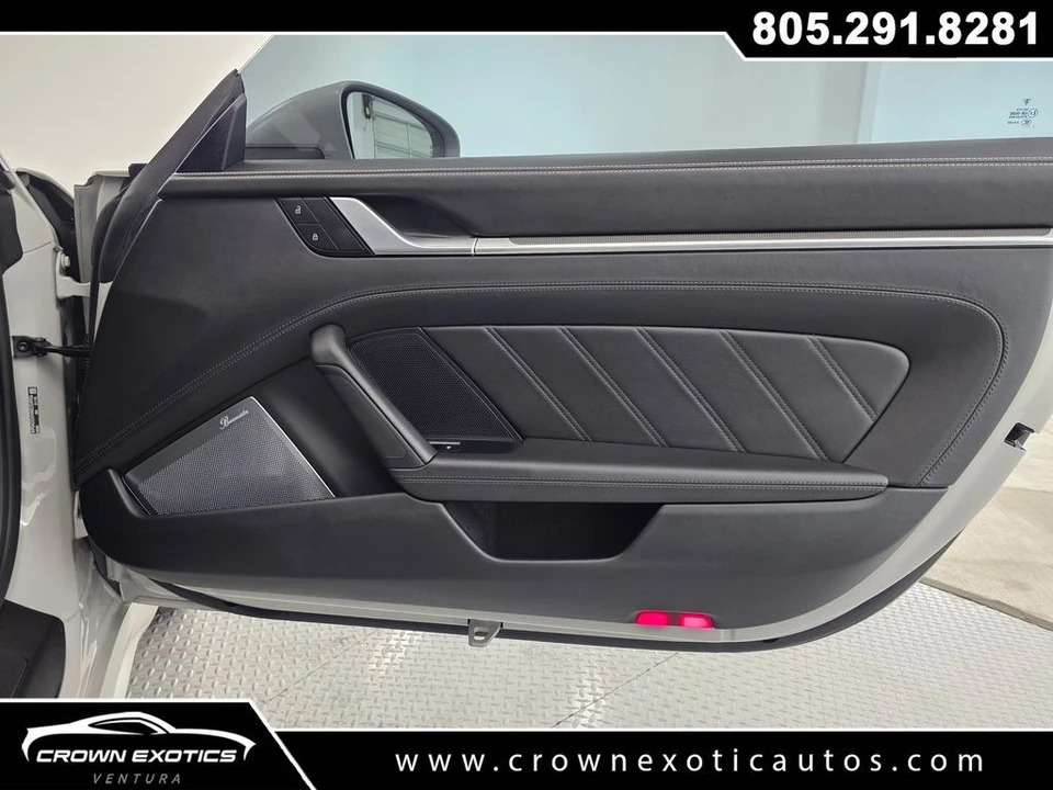 2022 Porsche - Image 17 of 31
