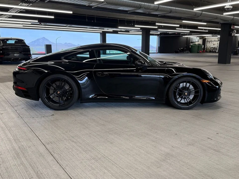 2022 Porsche 992 Carrera - Image 5 of 8