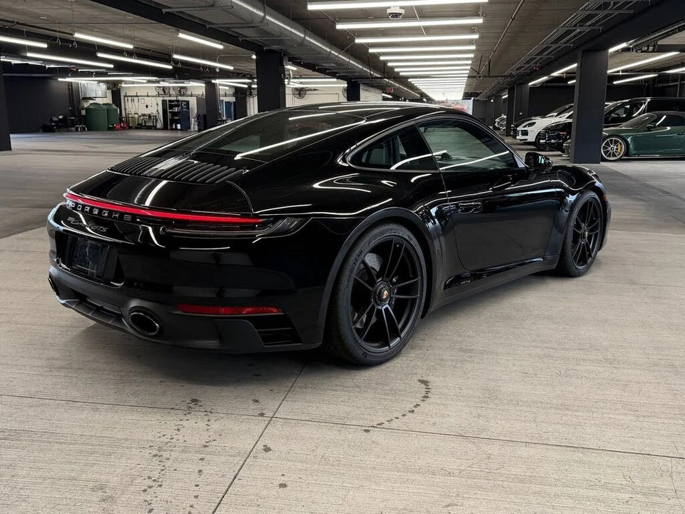 2022 Porsche 992 Carrera - Image 4 of 8