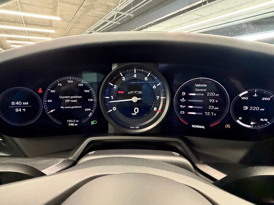 2022 Porsche 992 Carrera - Image 8 of 8