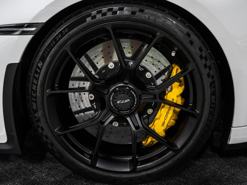2022 Porsche 992 Carrera - Image 28 of 31