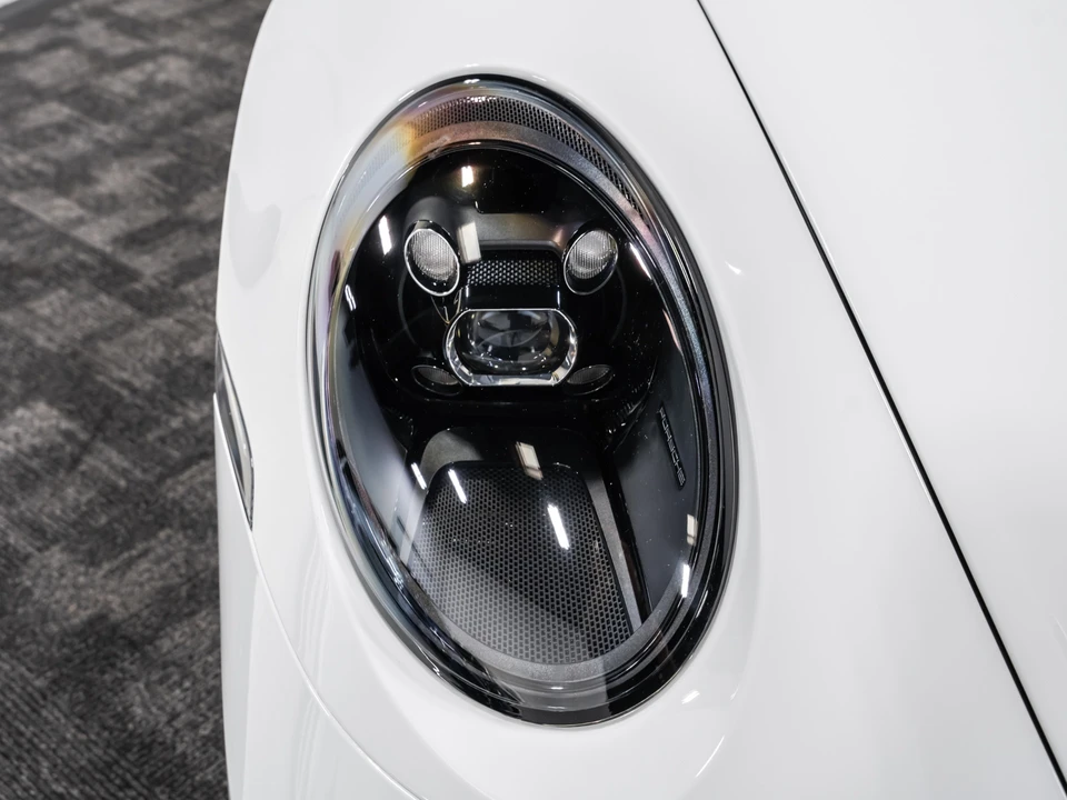 2022 Porsche 992 Carrera - Image 15 of 31