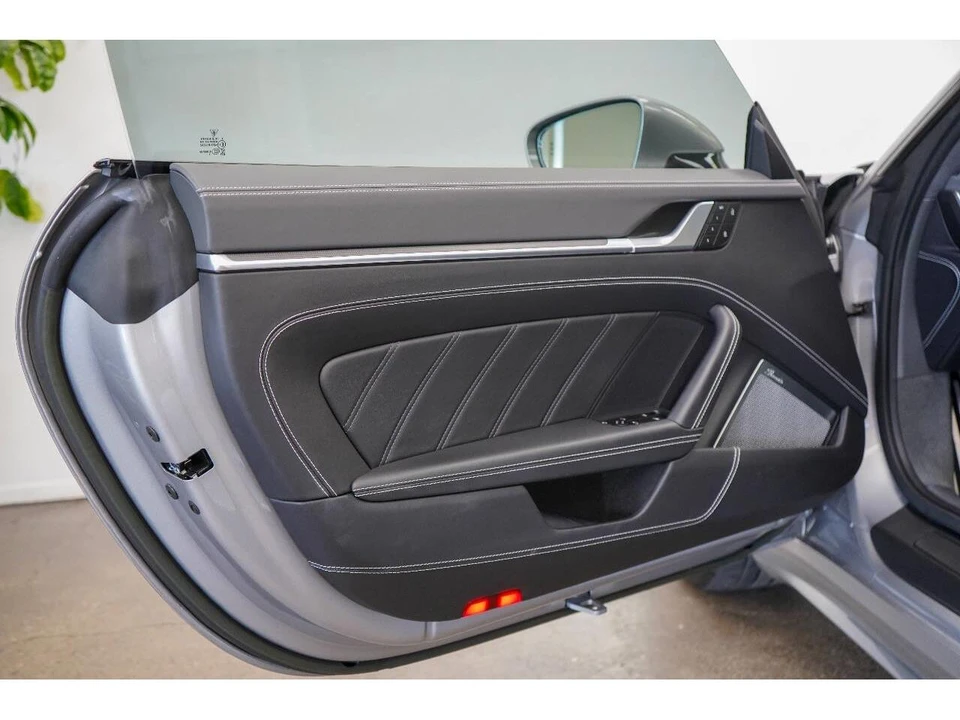 2022 Porsche 992 Carrera - Image 7 of 31