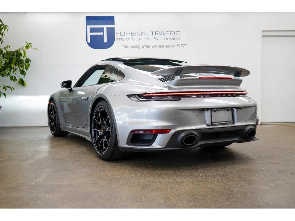 2022 Porsche 992 Carrera - Image 9 of 31