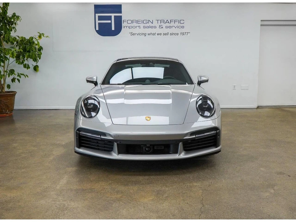2022 Porsche 992 Carrera - Image 2 of 31