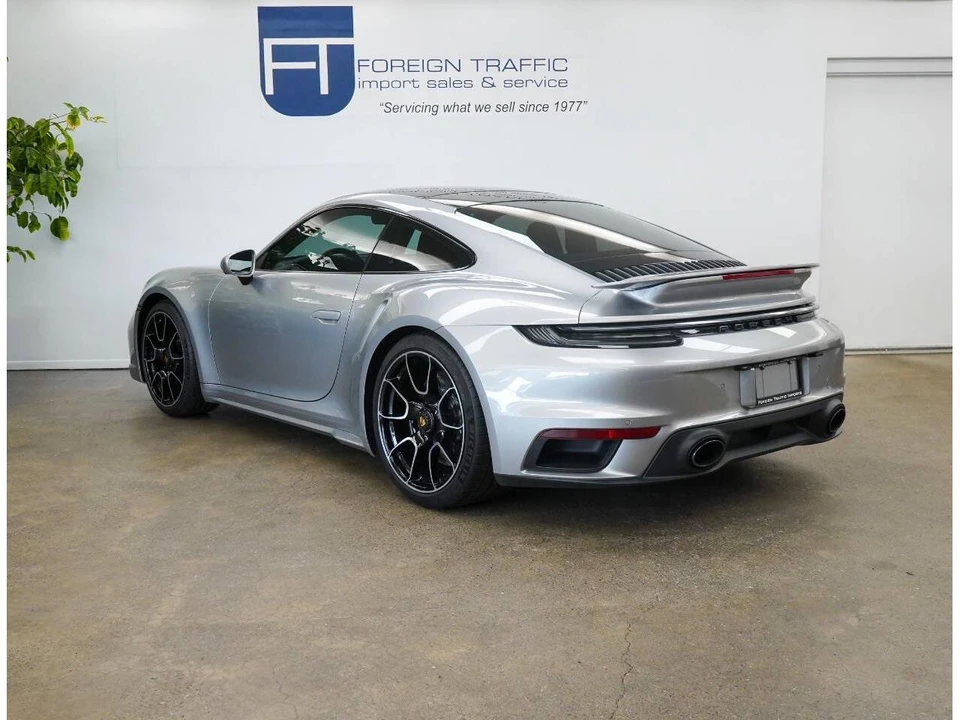 2022 Porsche 992 Carrera - Image 8 of 31