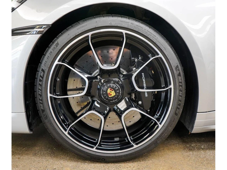 2022 Porsche 992 Carrera - Image 12 of 31