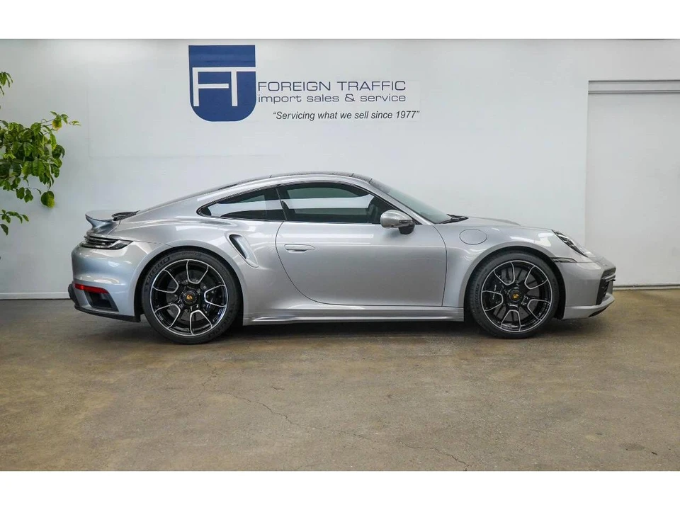 2022 Porsche 992 Carrera - Image 16 of 31