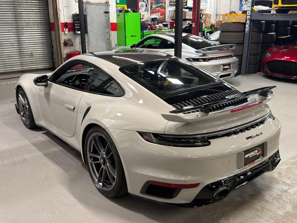 2022 Porsche 992 Carrera - Image 9 of 29