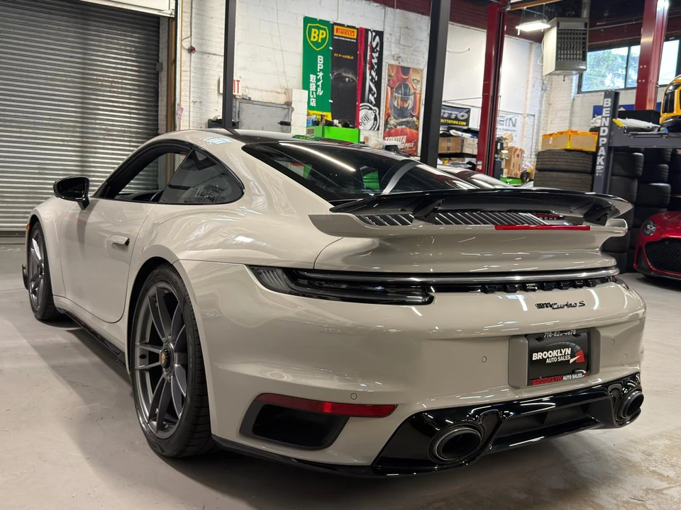 2022 Porsche 992 Carrera - Image 10 of 29