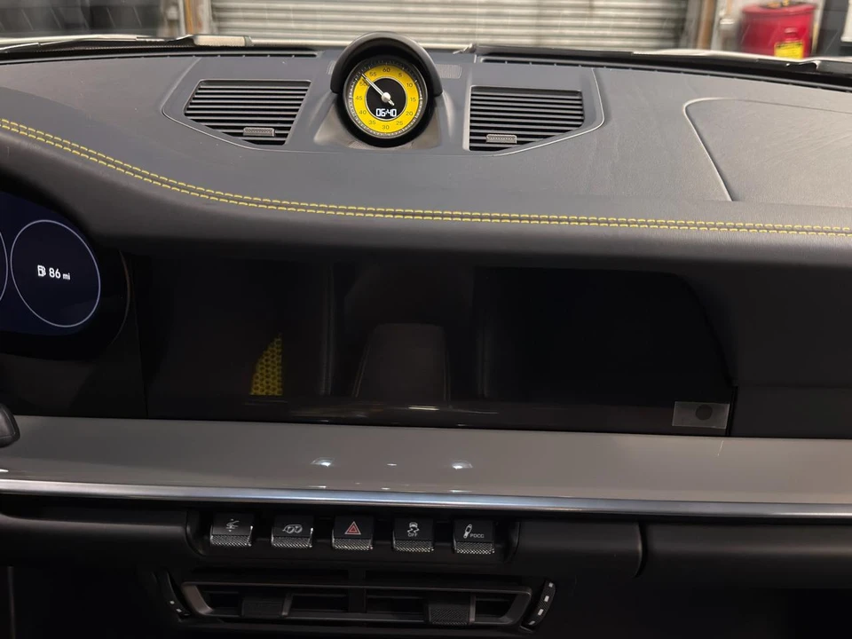 2022 Porsche 992 Carrera - Image 26 of 29