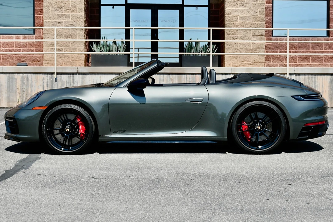 2022 Porsche 992 Carrera - Image 9 of 31