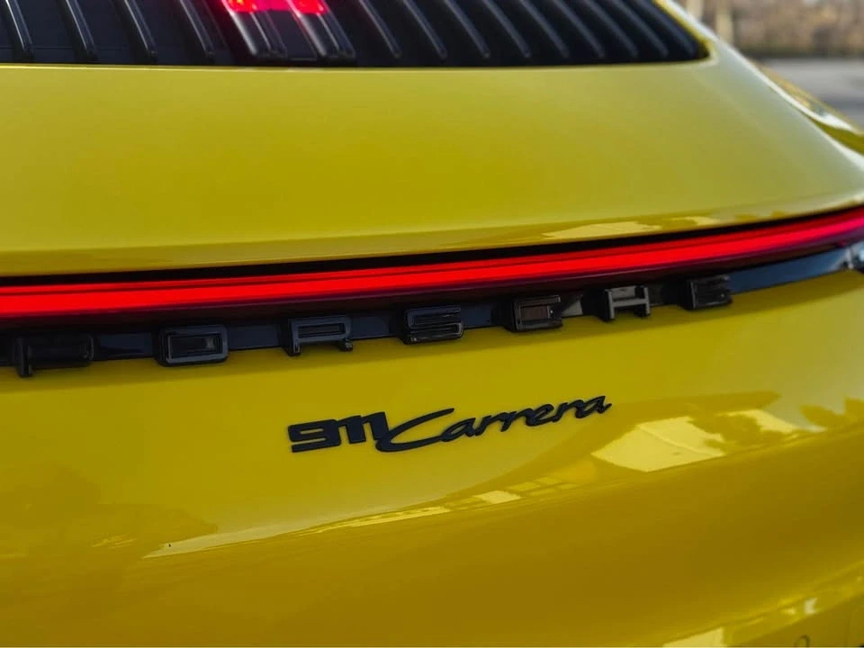 2022 Porsche 992 Carrera - Image 6 of 18