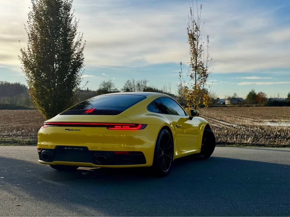 2022 Porsche 992 Carrera - Image 8 of 18