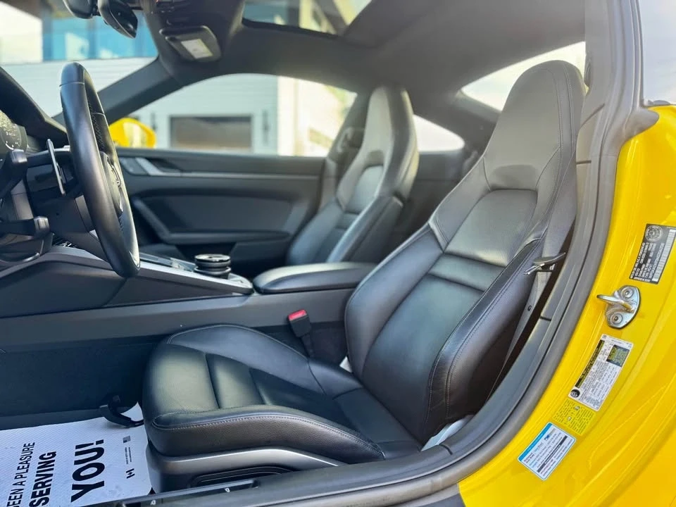 2022 Porsche 992 Carrera - Image 12 of 18