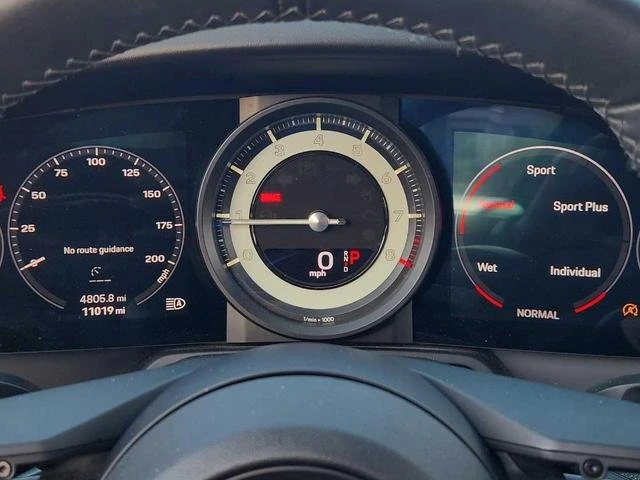 2022 Porsche 992 Carrera - Image 11 of 20