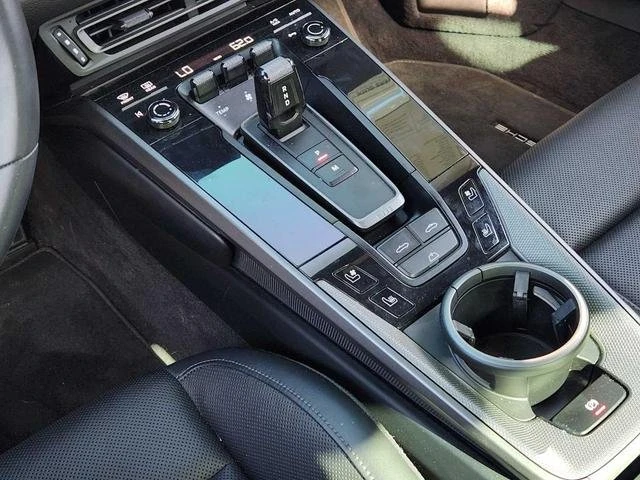 2022 Porsche 992 Carrera - Image 15 of 20