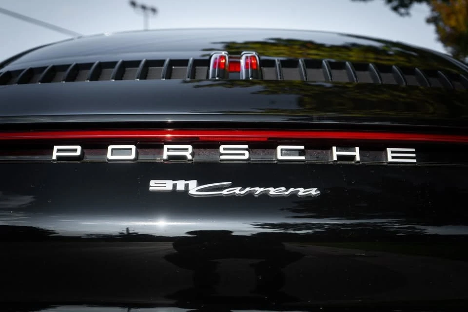2022 Porsche 992 Carrera - Image 4 of 14