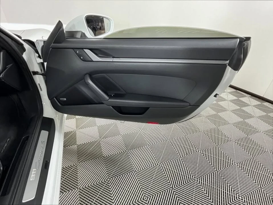 2022 Porsche 992 Carrera S - Image 18 of 20