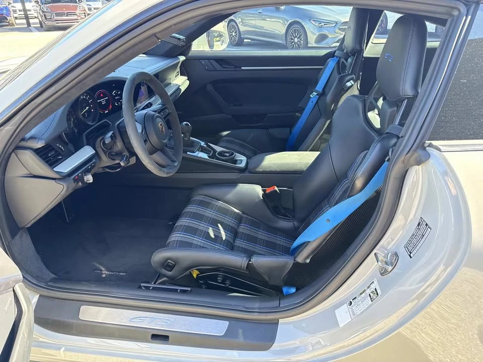 2022 Porsche 992 GT3 - Image 6 of 10