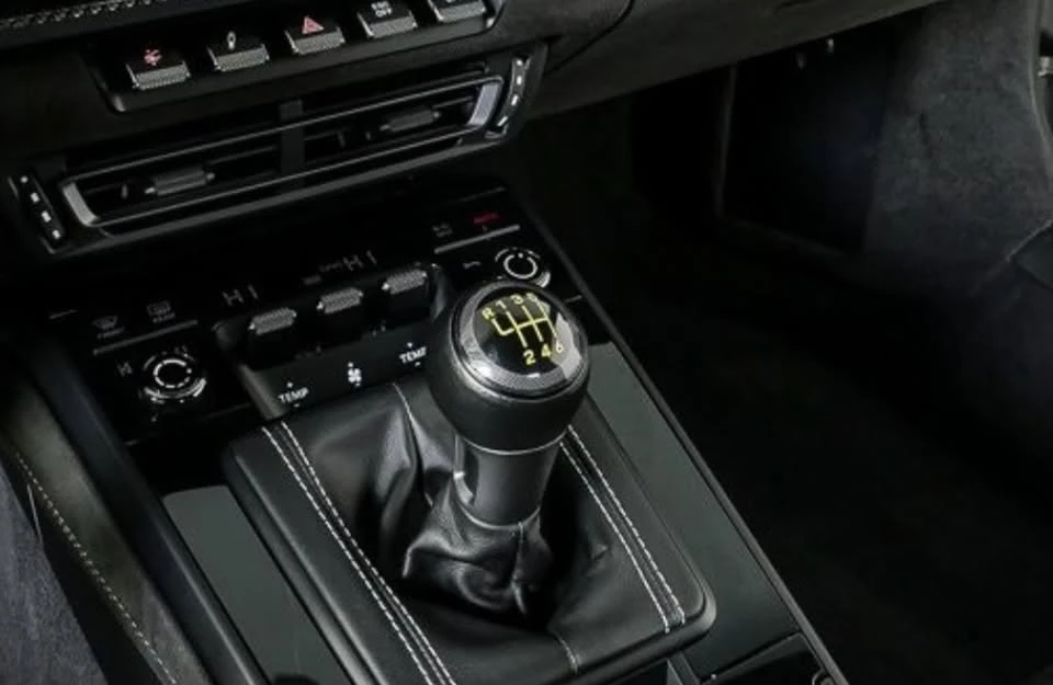 2022 Porsche 992 GT3 - Image 2 of 3