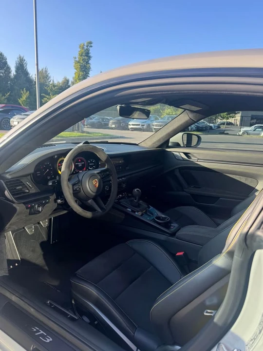 2022 Porsche 992 GT3 - Image 7 of 10