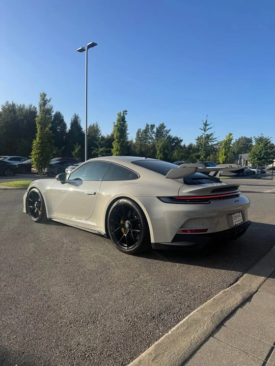 2022 Porsche 992 GT3 - Image 5 of 10