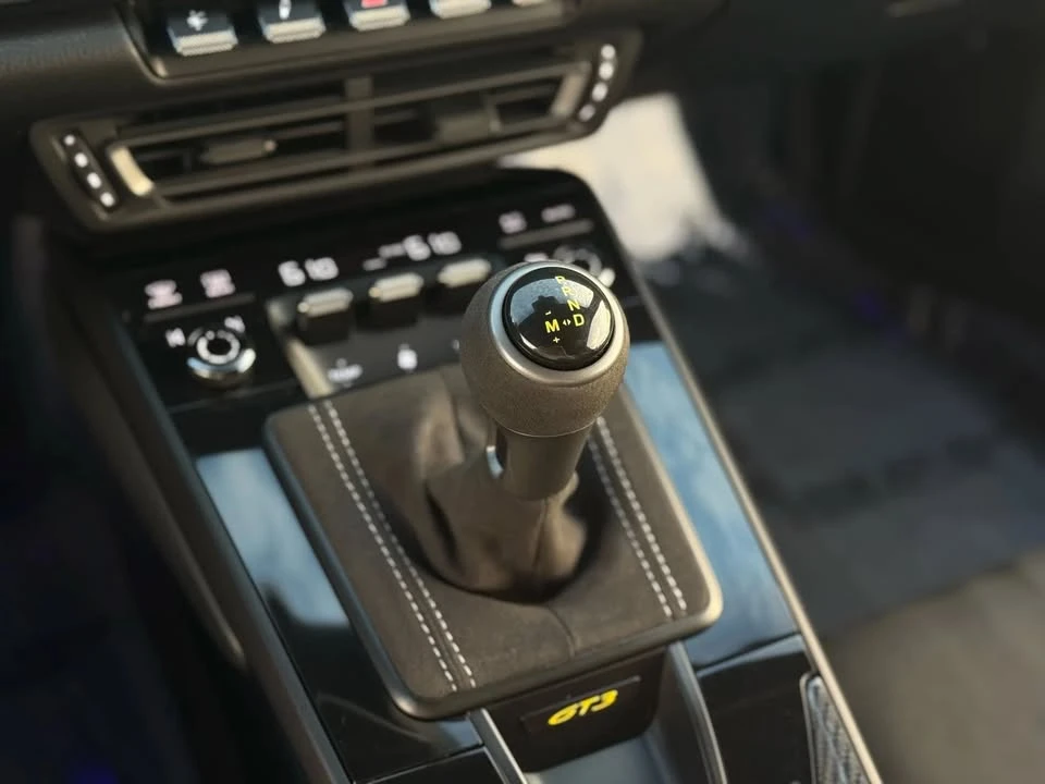 2022 Porsche 992 GT3 - Image 15 of 20