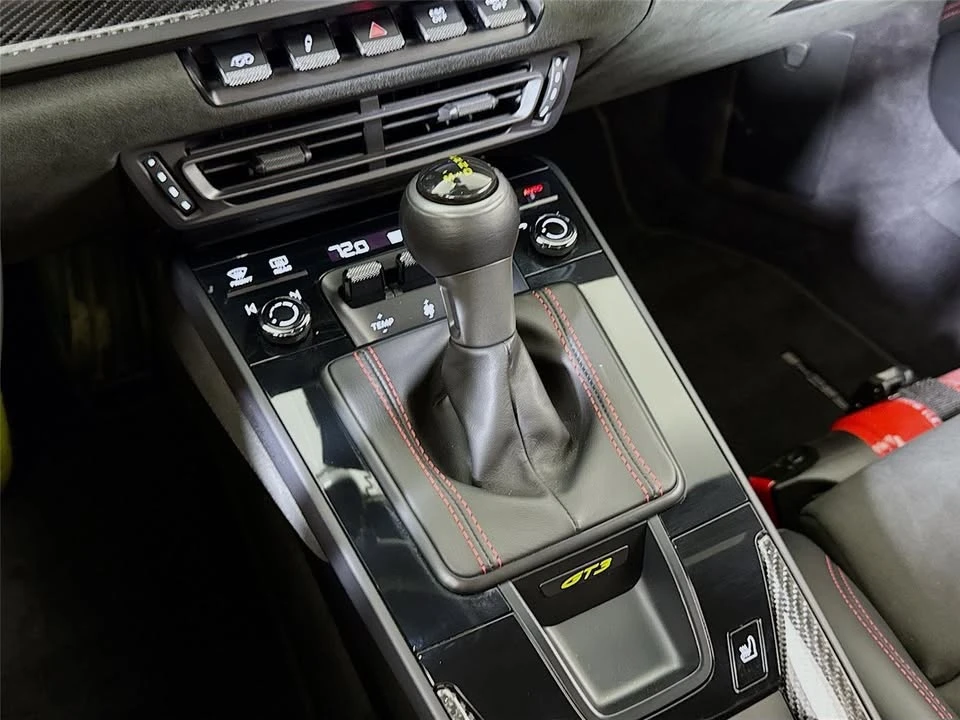 2022 Porsche 992 GT3 - Image 19 of 20