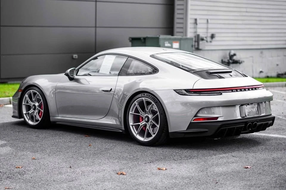 2022 Porsche 992 GT3 - Image 11 of 16
