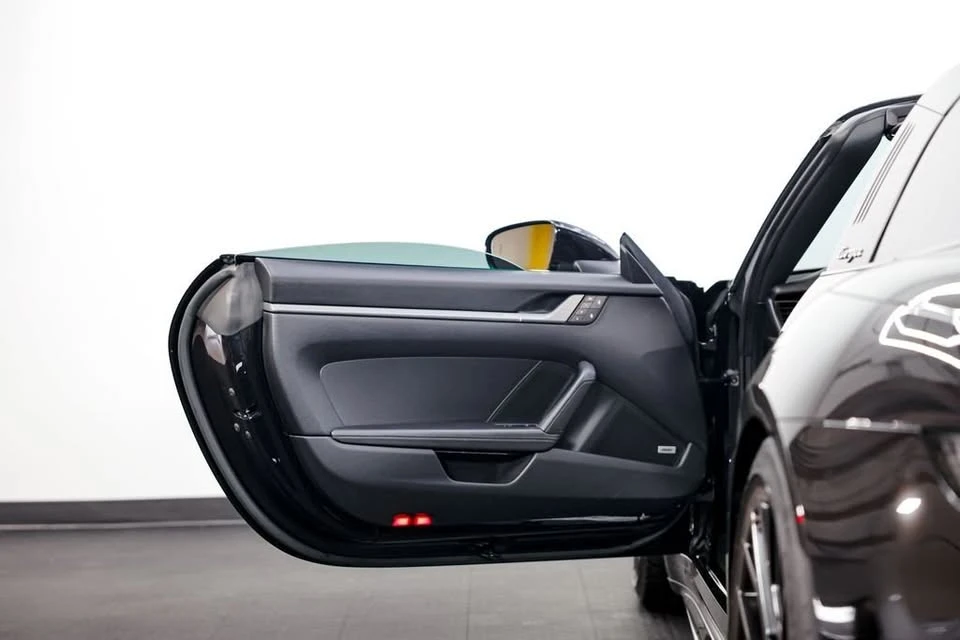 2022 Porsche 992 Targa 4 & 4S - Image 13 of 19