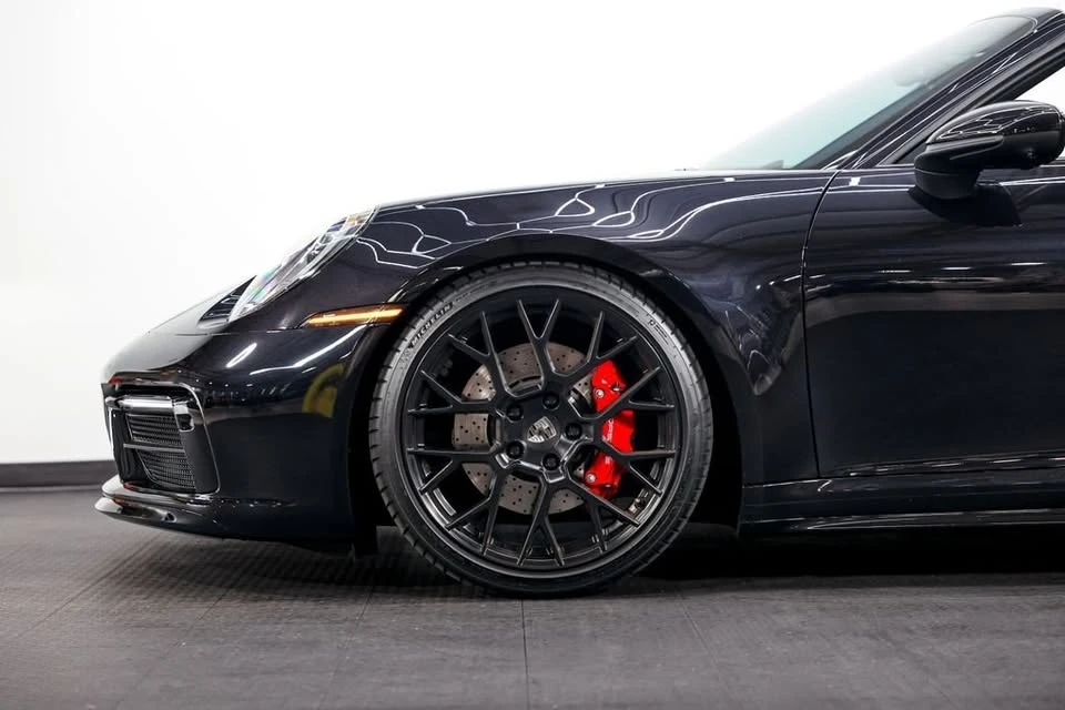 2022 Porsche 992 Targa 4 & 4S - Image 8 of 19