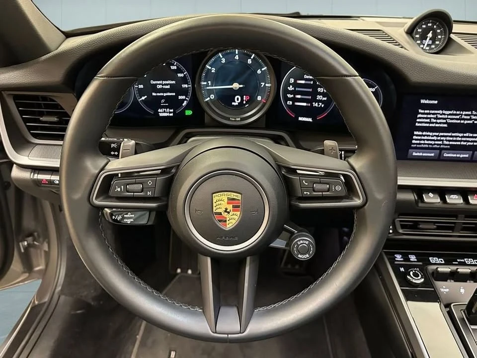 2022 Porsche 992 Targa 4 & 4S - Image 19 of 20