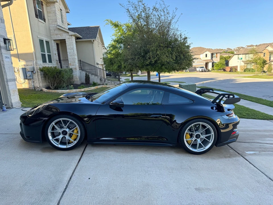 2022 Porsche 992 GT3 - Image 3 of 13