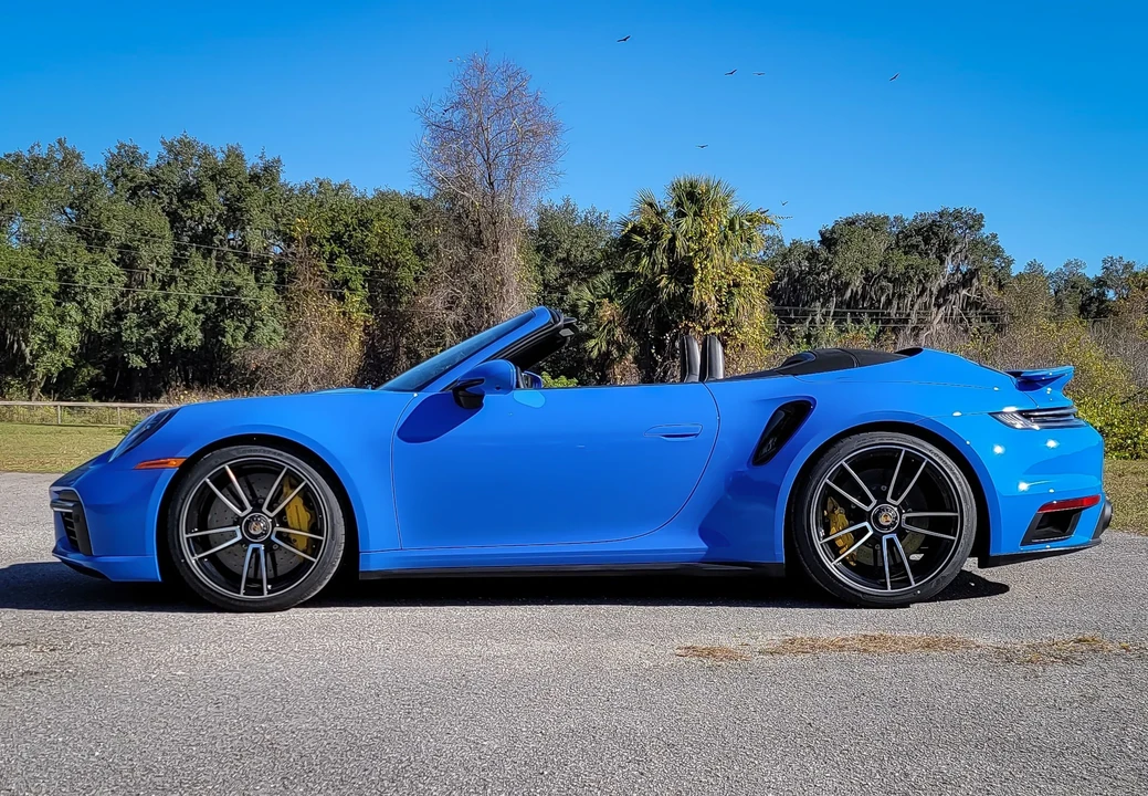 2022 Porsche 992 Turbo S - Image 5 of 6