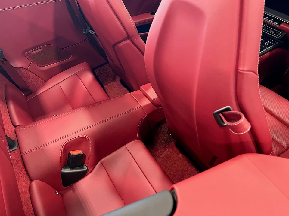 2022 Porsche 992 Carrera 4 - Image 21 of 27