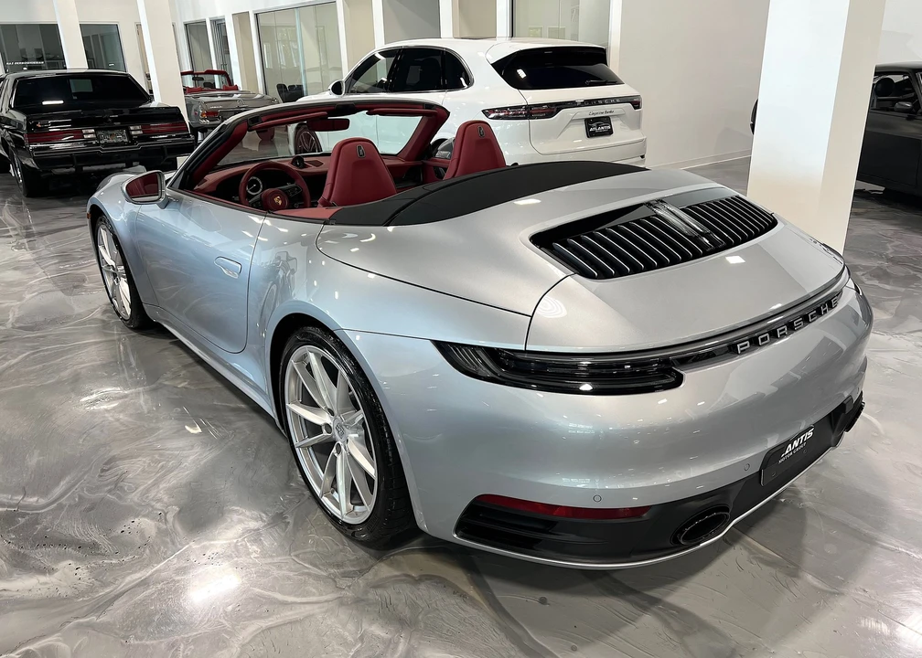 2022 Porsche 992 Carrera 4 - Image 9 of 27