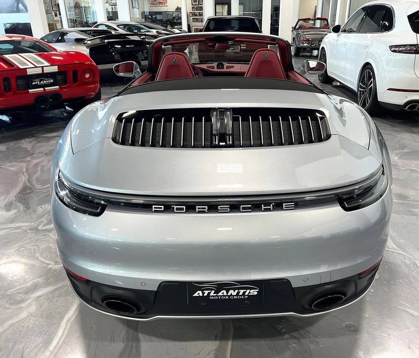 2022 Porsche 992 Carrera 4 - Image 16 of 27