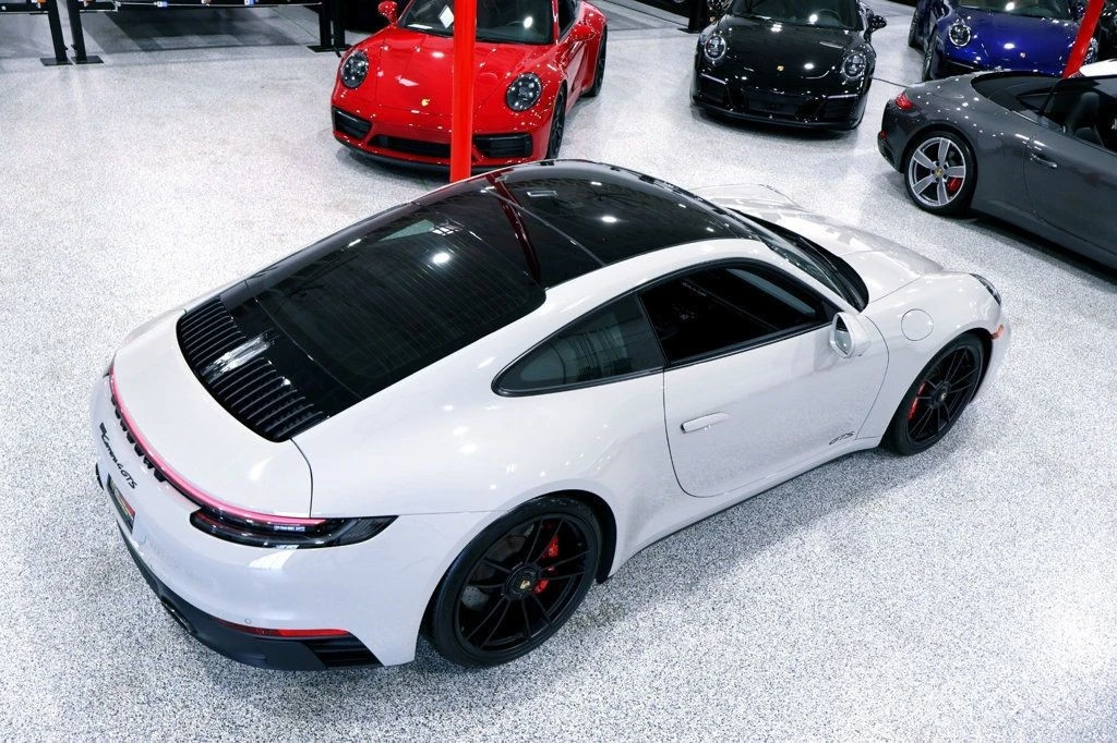 2022 Porsche - Image 9 of 12